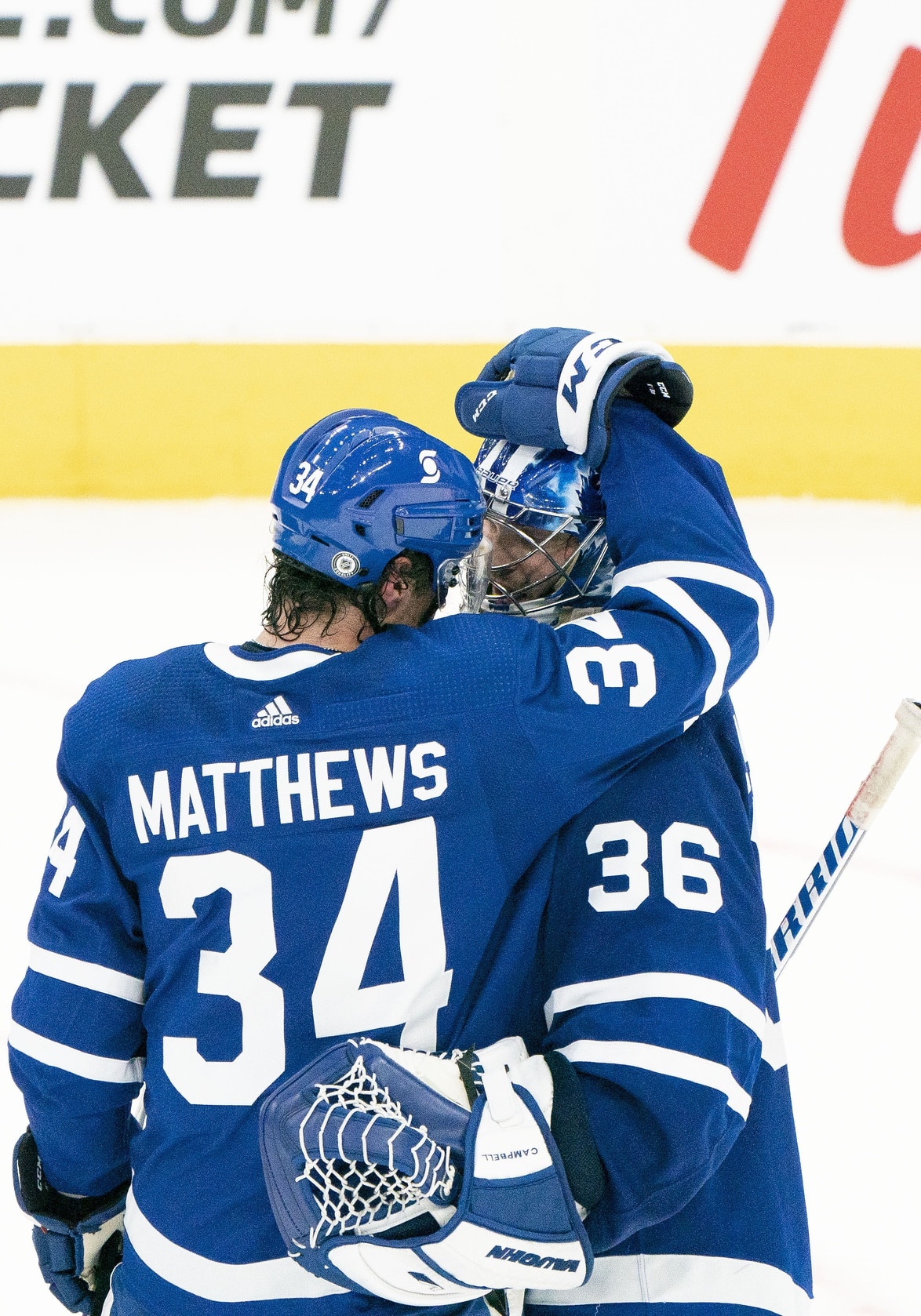 Auston Matthews Scores 40th As Maple Leafs Handle Canadiens